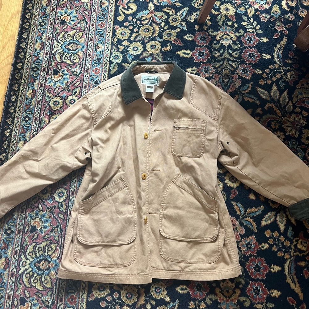 L.L. Bean Men's Beige Barn Field Jacket with Dark Green Collar blanket lined